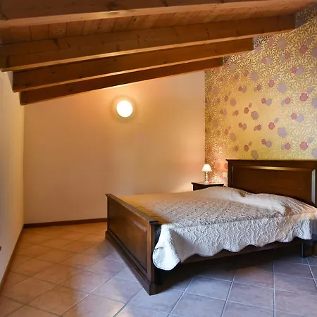 Colombare Teboi Apartment Lazise
