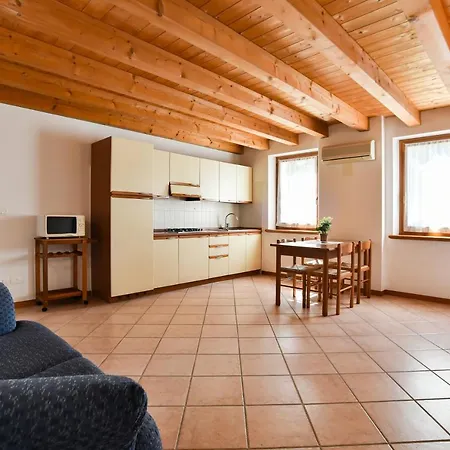Apartment Colombare Teboi *
