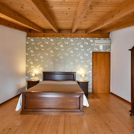 Colombare Teboi Apartment *
