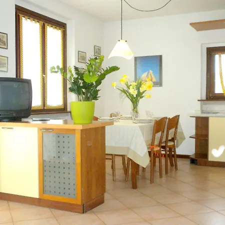 Belvilla By Oyo Garden A Quattro Holiday home Lazise