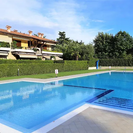 Apartment Iris - Regarda Travel *