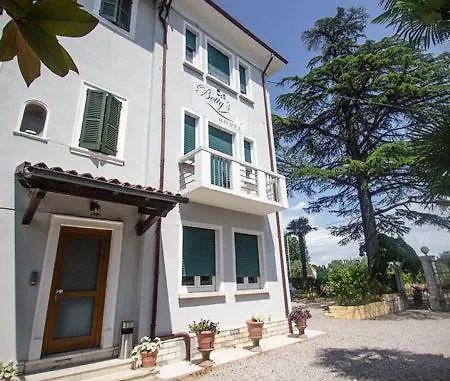 Bed & Breakfast Betty's House 3*