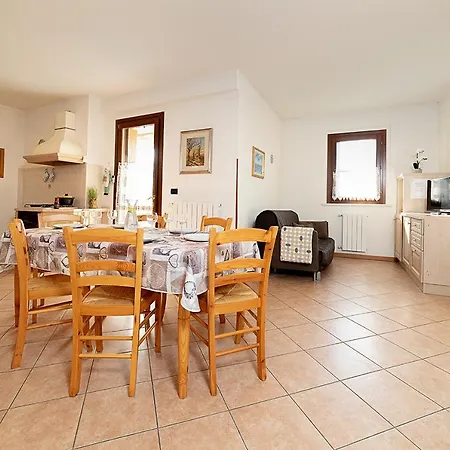 Apartment Eden - Regarda Travel