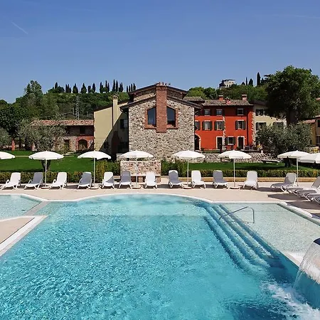 Borgo Mondragon Aparthotel Lazise