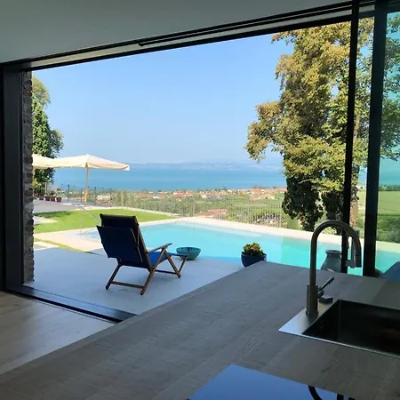 Emma Lazise. Astonishing View Villa Lazise