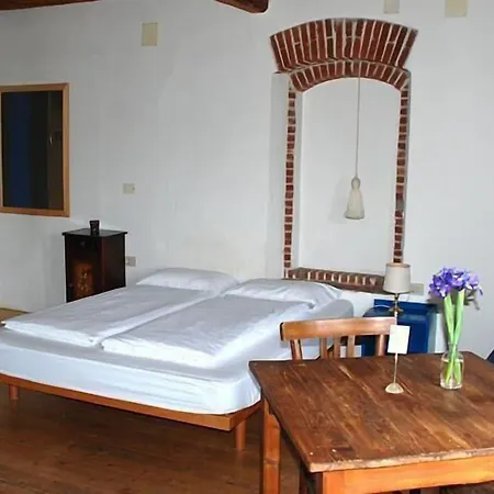 La Tinassara Bed & Breakfast