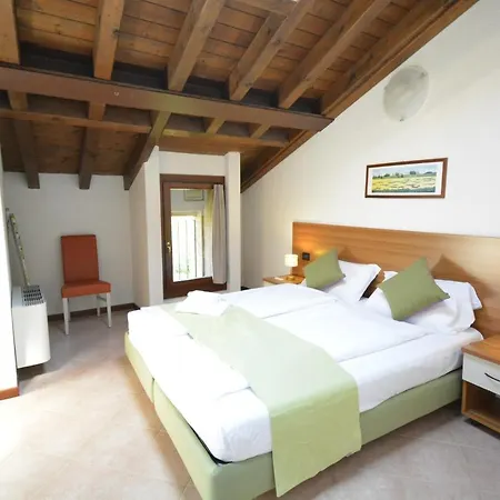 Aparthotel Residenza Corte Casara 3*