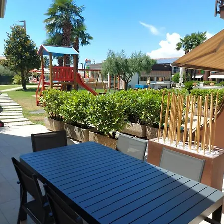 La Margherita Aparthotel *