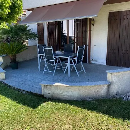 Apartment House Dory Con Parcheggio Privato Interno Gratis E Internet Lazise
