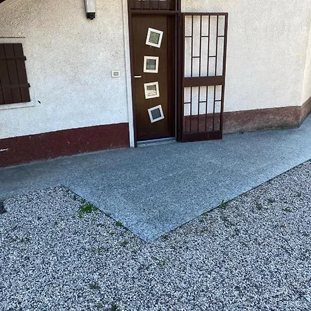 Apartment House Dory Con Parcheggio Privato Interno Gratis E Internet
