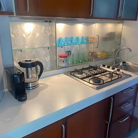 House Dory Con Parcheggio Privato Interno Gratis E Internet Apartment