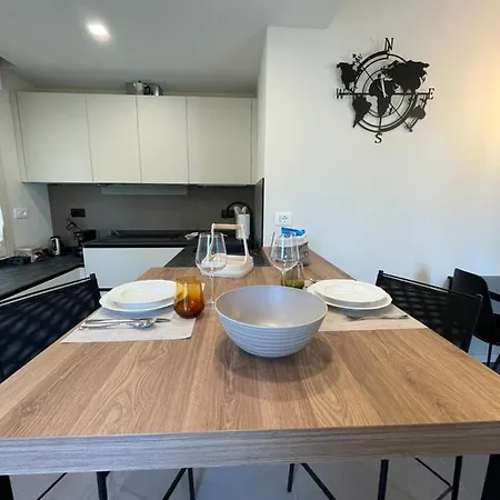 Lucia Apartment Lazise