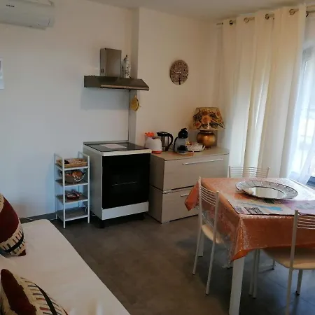 Apartment La Magnolia - Private Access, Garden, Views