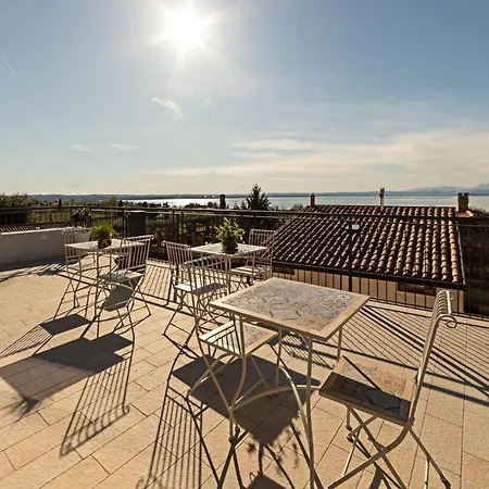 Apartamento Residenza G&j - Regarda Travel *
