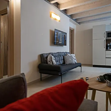 Residenza G&j - Regarda Travel Apartamento