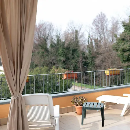 Apartment Terrazza Baciata Dal Sole Lazise
