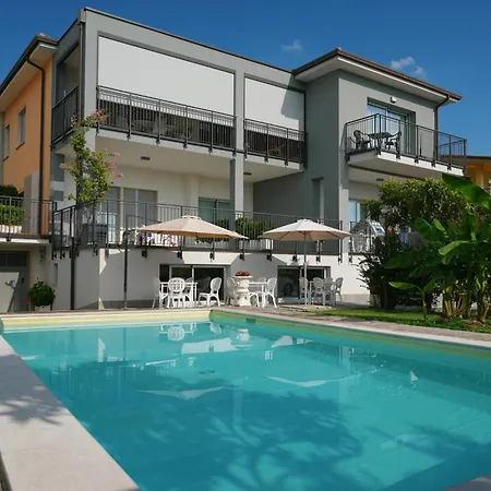 Guest house Da Mirella 2*