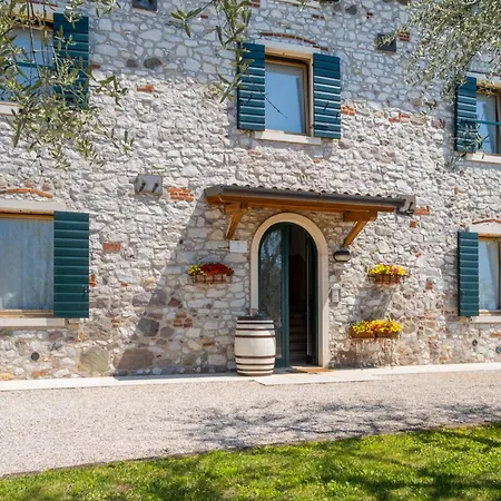 Le Ginestre Apartment