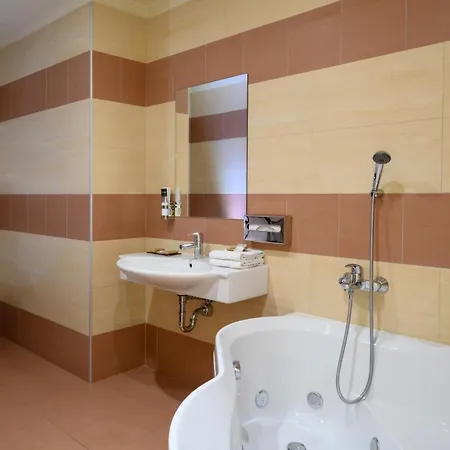 Leonardo Di Garda - Wellness And Lazise