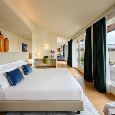 Leonardo Di Garda - Wellness And 4*