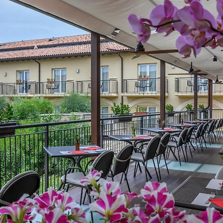 Leonardo Di Garda - Wellness And 4*