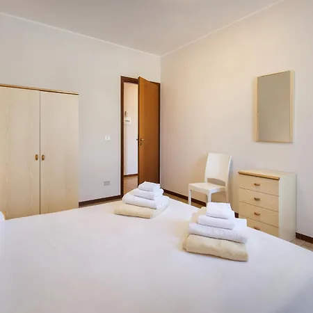 Rosa Cinderella Apartment Lazise