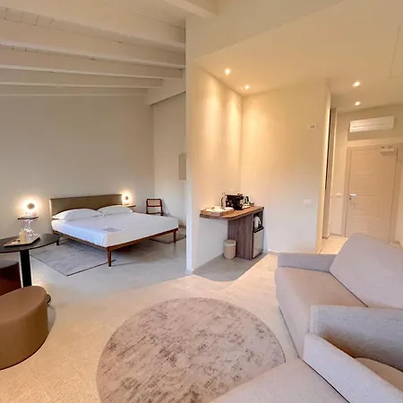The - Luxury In Lazise