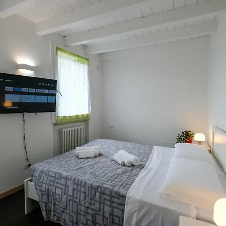 Dimora A - Lago Di Garda Apartment