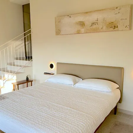 The - Luxury In Bed & Breakfast Lazise