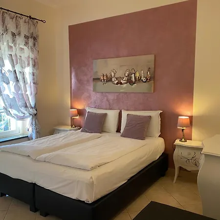 Betty's House Bed & Breakfast Lazise