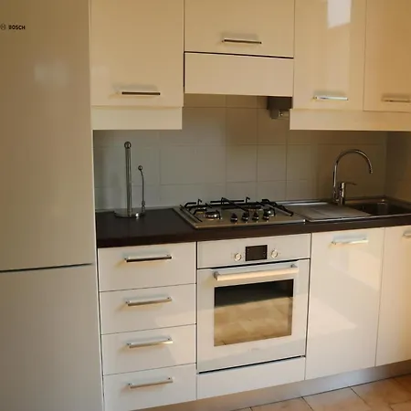 Casa vacanze Enticing In With Swimming Pool Lazise