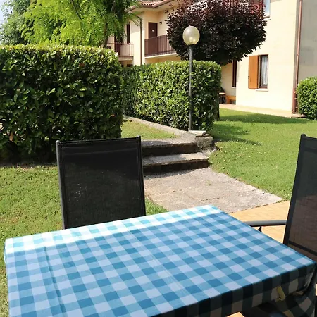 Casa vacanze Enticing In With Swimming Pool *