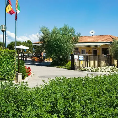 Campeggio Le Palme & Village 3*