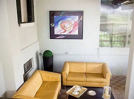 Betty's House 3*