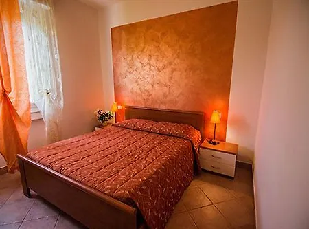 Betty's House Bed & Breakfast Lazise