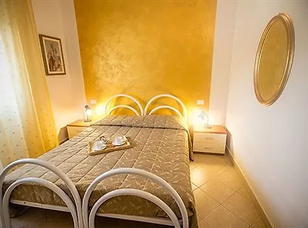 Betty's House Bed & Breakfast 3*