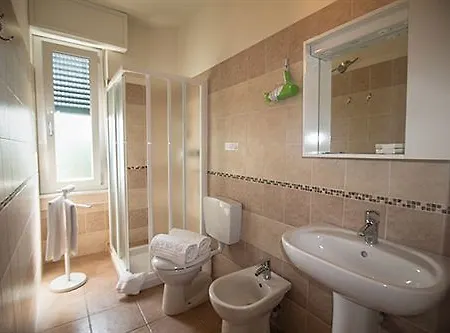 Betty's House Bed & Breakfast 3*