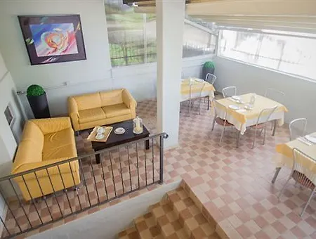 Betty's House Bed & Breakfast