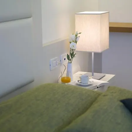 Leonardo Di Garda - Wellness And 4*