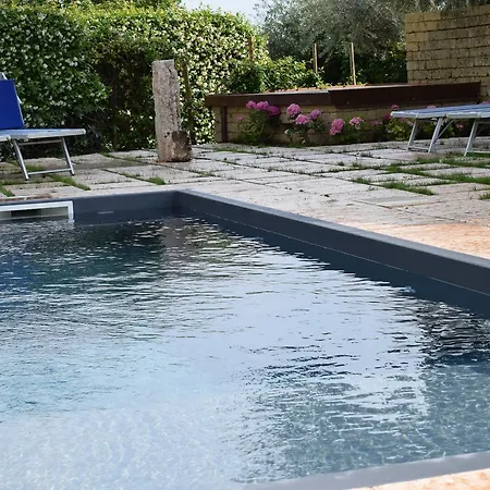 La Tinassara Bed & Breakfast
