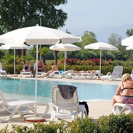 Aparthotel Borgo Mondragon 4*