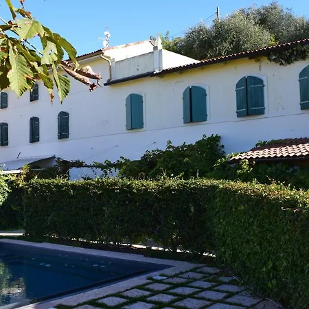 La Tinassara Bed & Breakfast