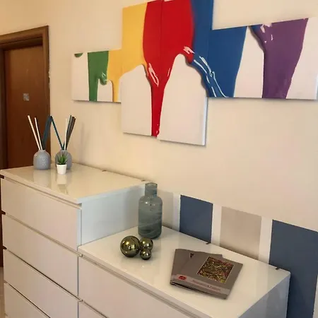 Irides A Un Passo Dai Parchi Divertimento Affittacamere