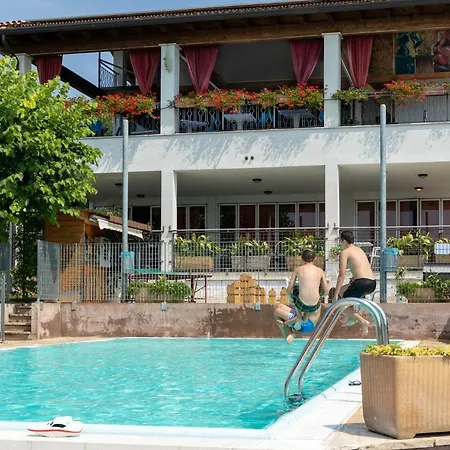 Borgo Blu Poggio Aparthotel