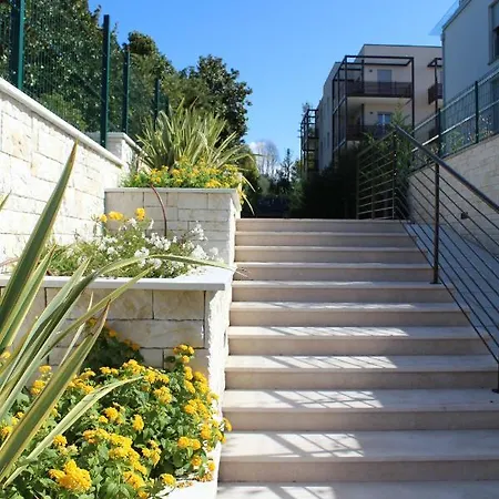 Residenza Sante Aparthotel 4*