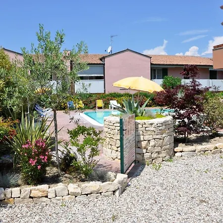 In Lazise/gardasee 21986