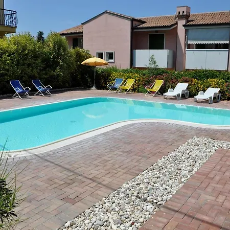 In Lazise/gardasee 21986 *