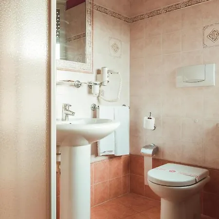 Benacus Hotel 3*