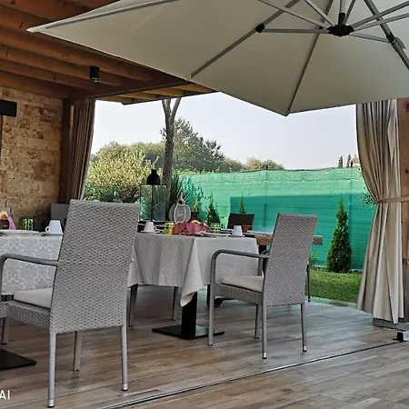 Bed & Breakfast Peler 3*