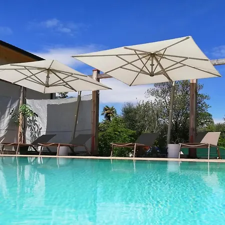 Peler Bed & Breakfast 3*